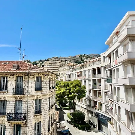 Le Splendide Yourhosthelper * Nizza