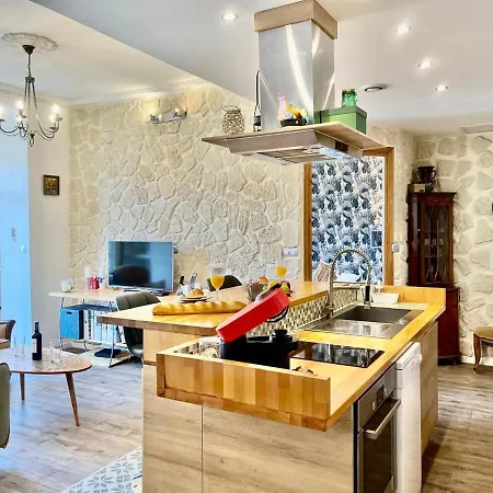 Le Splendide Yourhosthelper Nicea