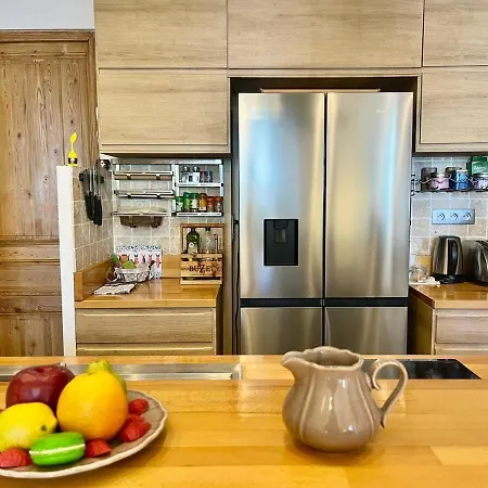 Le Splendide Yourhosthelper Apartment